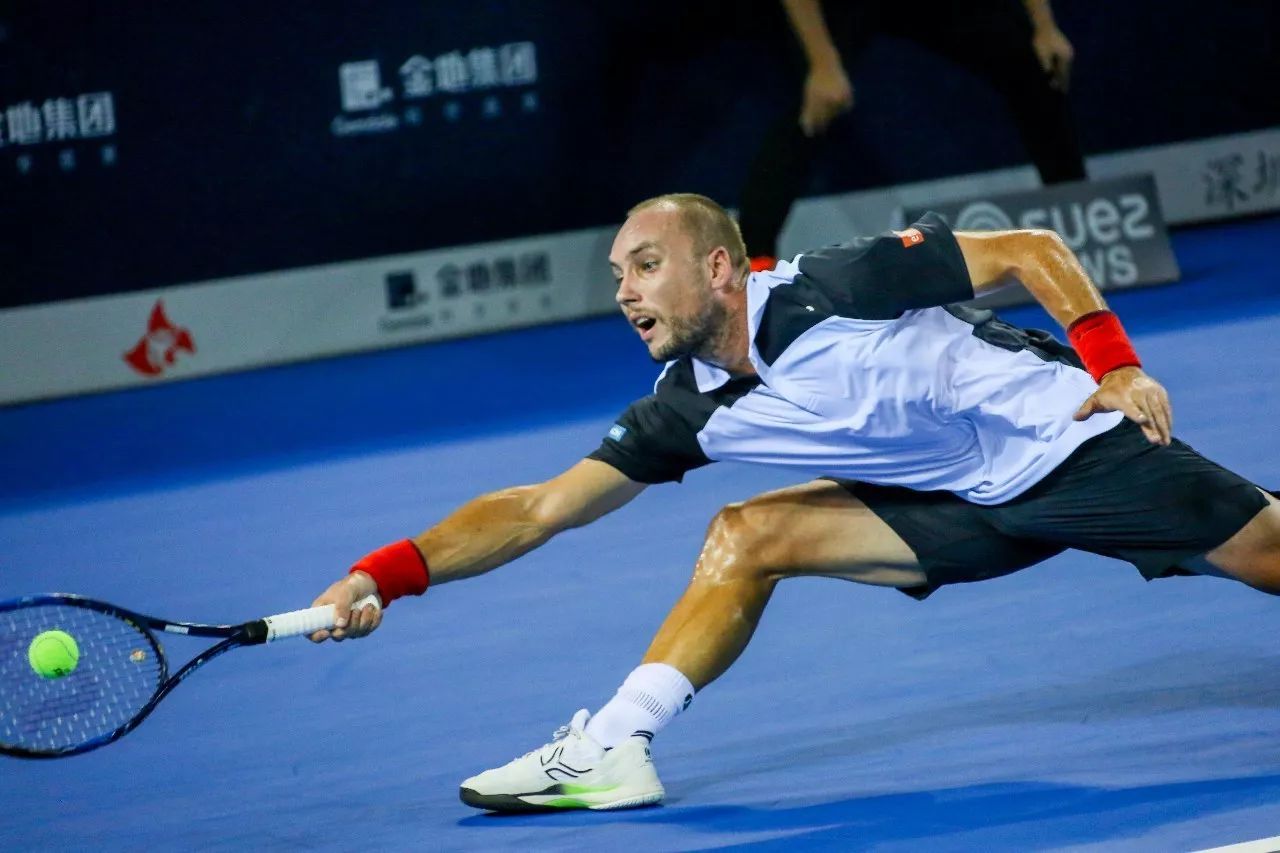 星空体育app-关于赛地聚焦：中超清晨热度飙升，波尔图遗憾出局，态度坚定，心理建设被强调的信息